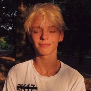 Meet your Posher, Casey carr